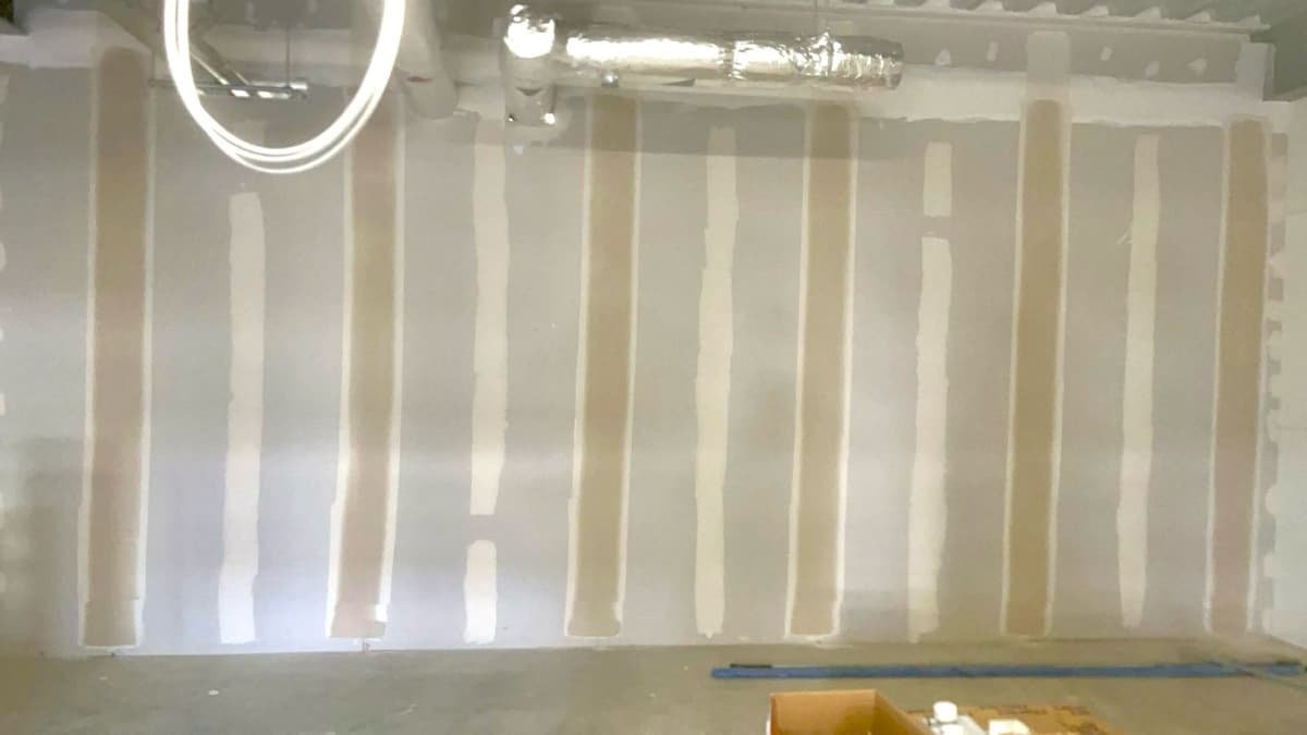 Second Coat (Build up the joint)